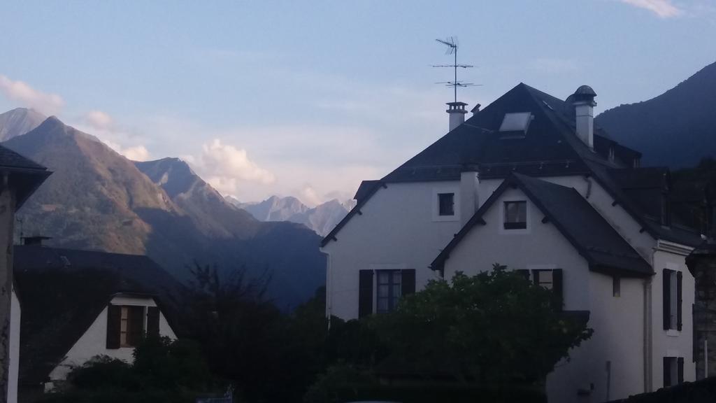 Les Rochers Saint-Savin  Екстер'єр фото