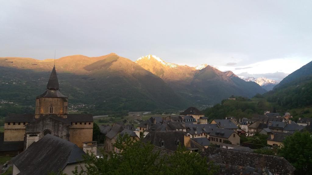 Les Rochers Saint-Savin  Екстер'єр фото